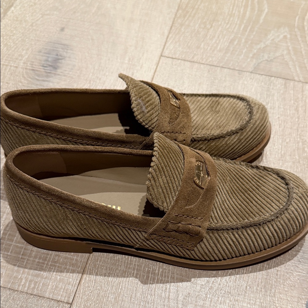 Miu Miu Tan Corduroy Loafers - Picture 4 of 4